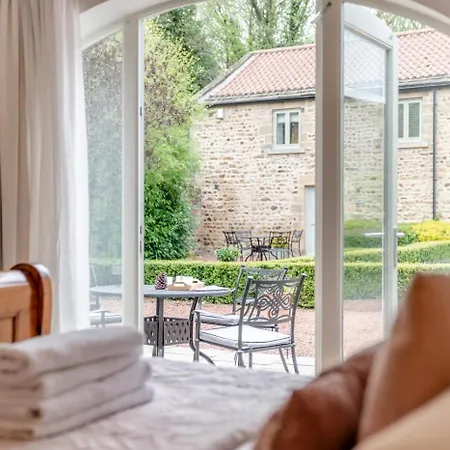 2 Bed In Crakehall Oc-B30354 Crakehall