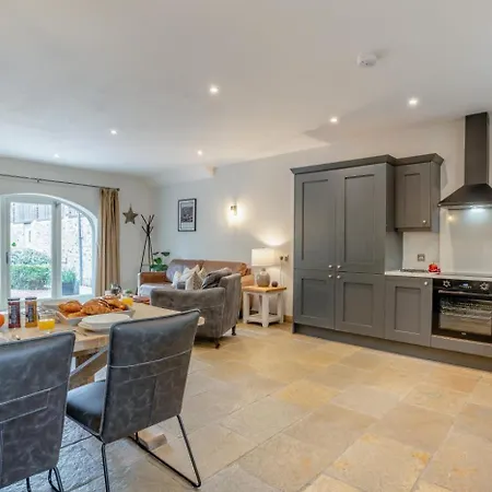 Bells Barn * Crakehall