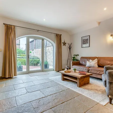 Holiday home 2 Bed In Crakehall Oc-B30354 *